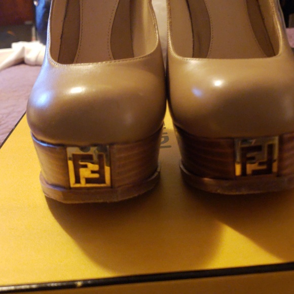 Fendi Shoes - FENDI Fendista Pumps
